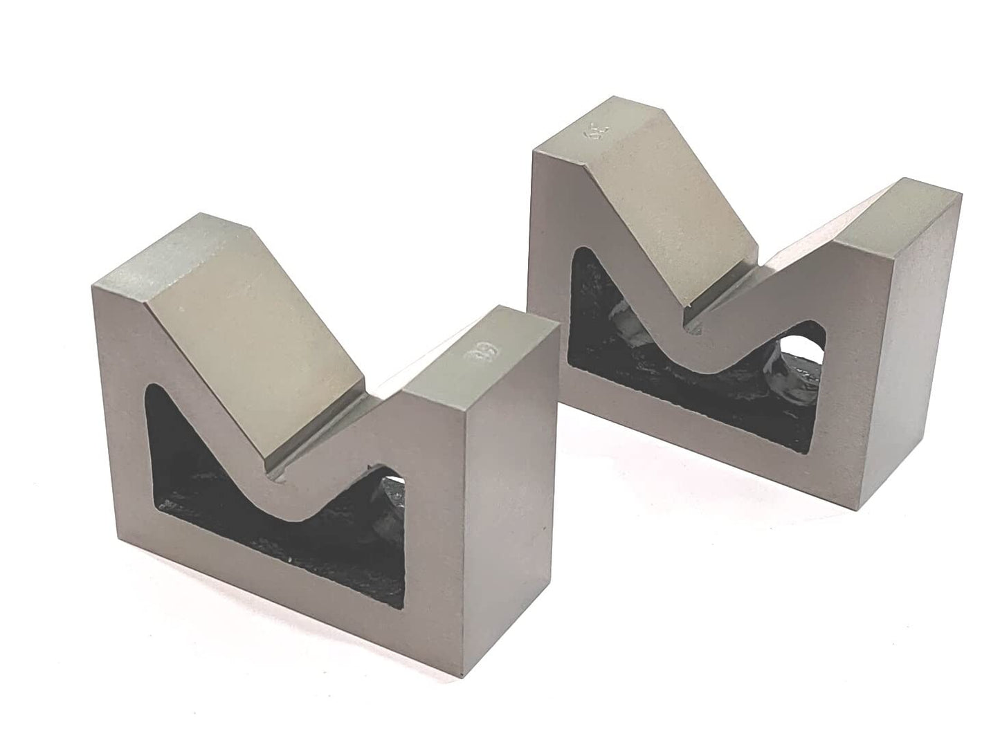 Assorts seasoned caste iron v block pair (75 x 56 x 31 MM (3" Inch)